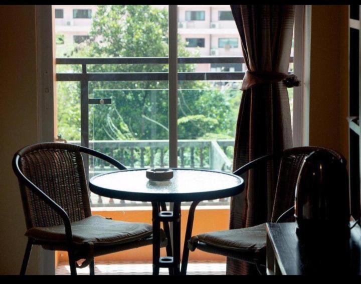 Lucky Inn Residency 芭達亞 客房 照片